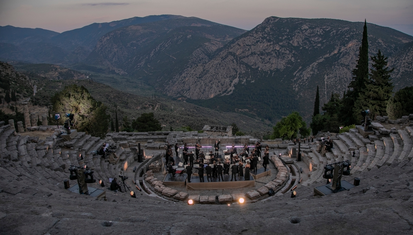 Курентзис и Саша Вальц: Бетховен Симфония № 7